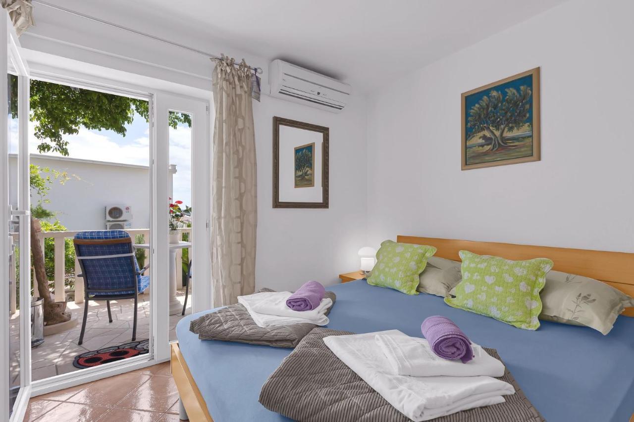 Apartments Lucija Baška Voda Buitenkant foto