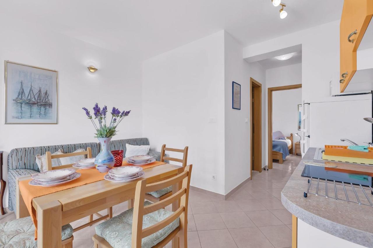 Apartments Lucija Baška Voda Buitenkant foto